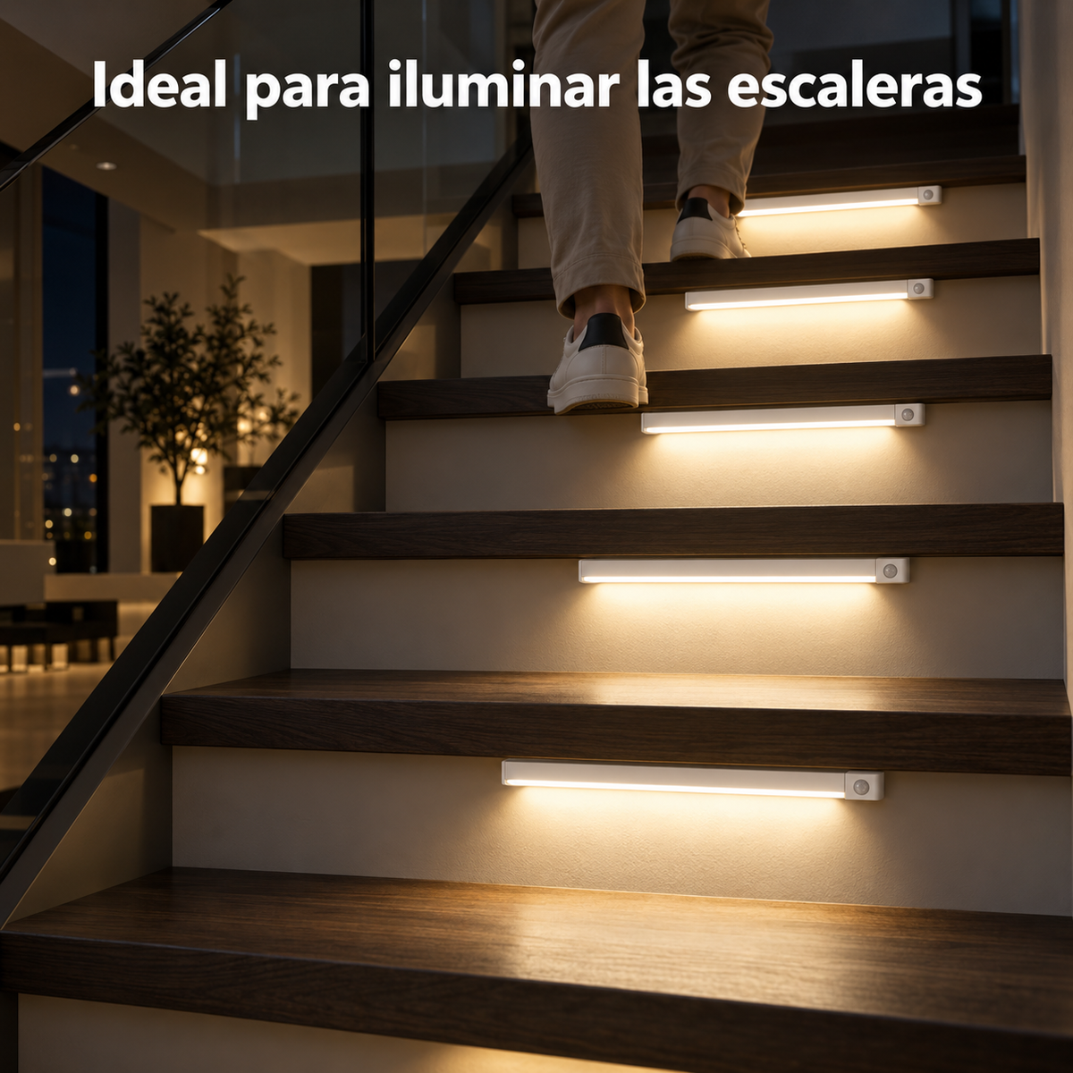 Barra LED ASTUCIA iluminando una escalera